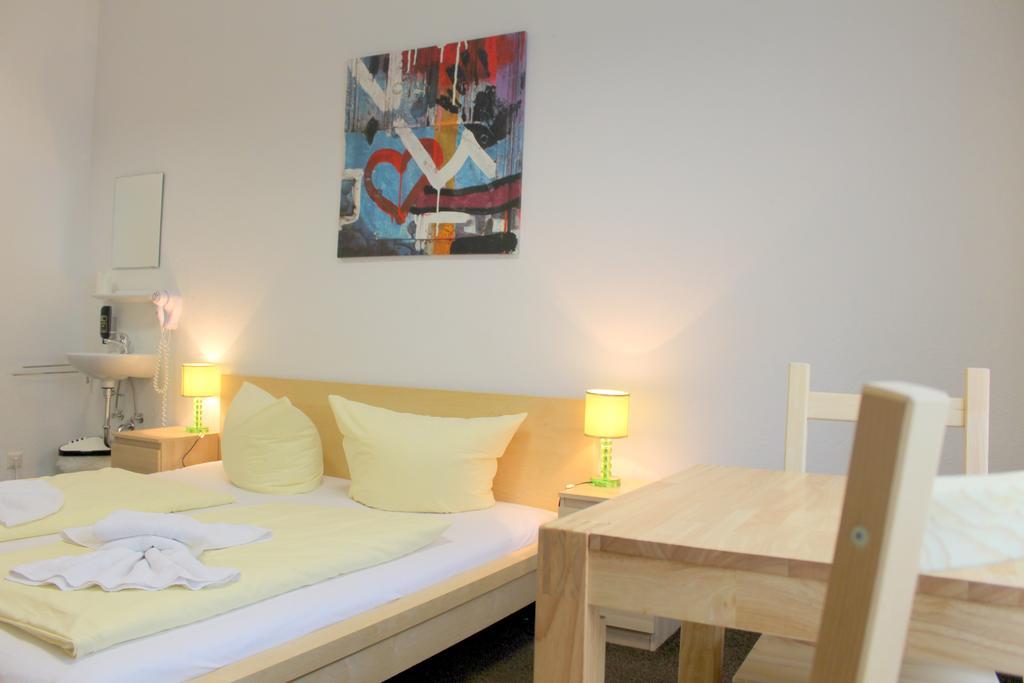 Pension Central Hostel เบอร์ลิน ภายนอก รูปภาพ