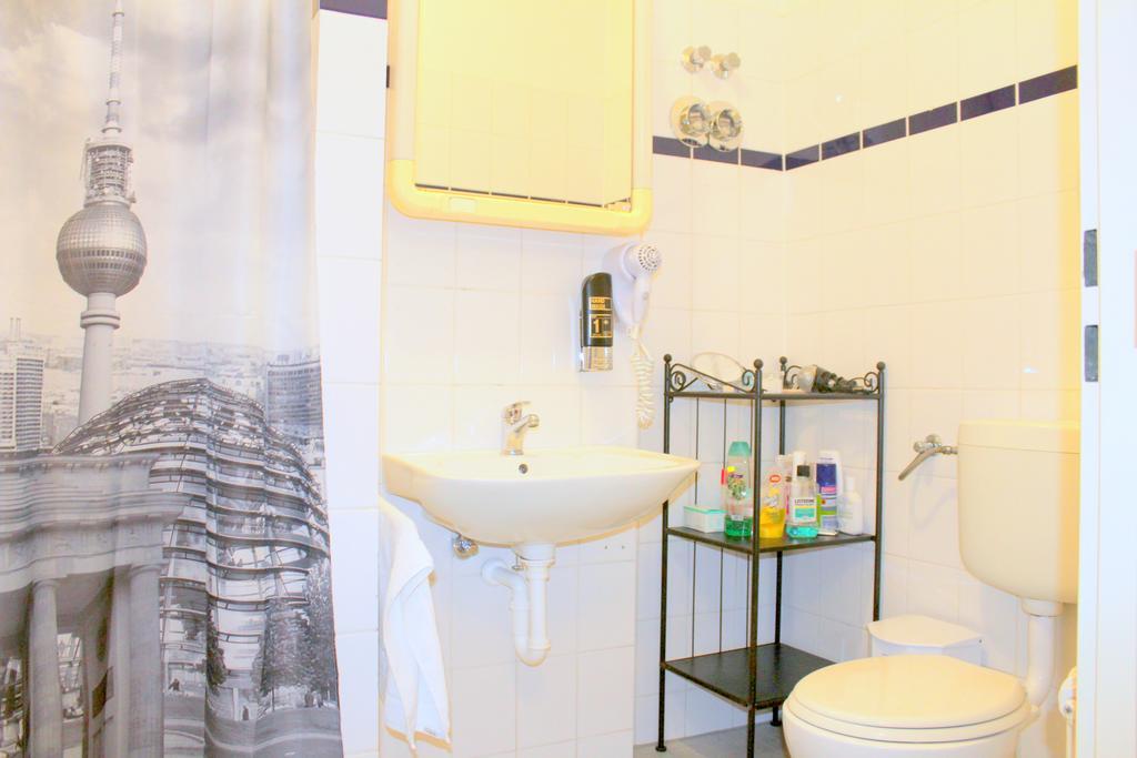 Pension Central Hostel เบอร์ลิน ภายนอก รูปภาพ