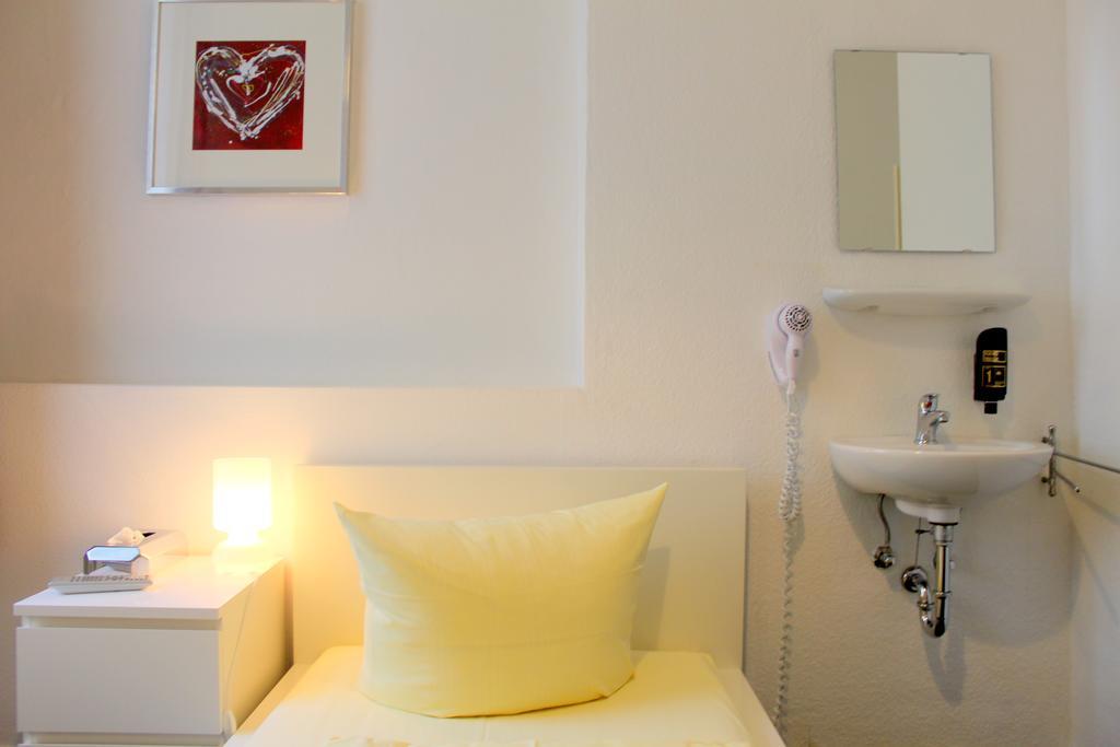 Pension Central Hostel เบอร์ลิน ภายนอก รูปภาพ