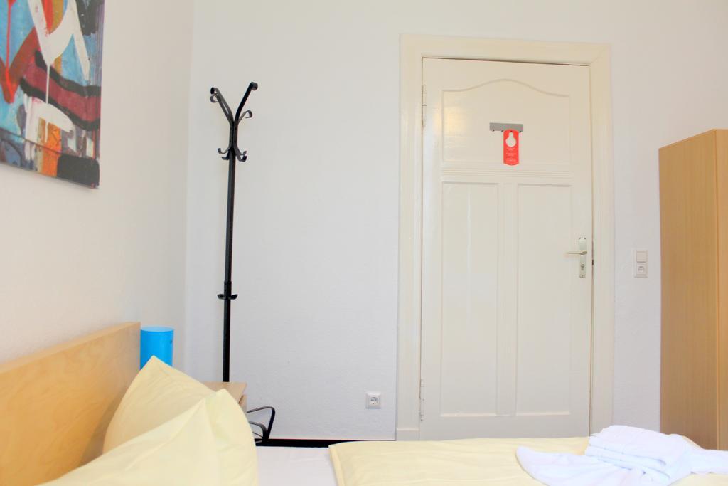 Pension Central Hostel เบอร์ลิน ภายนอก รูปภาพ